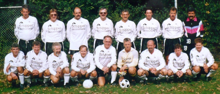 Teamfoto van het vijfde elftal van VCK in seizoen 1991–1992.